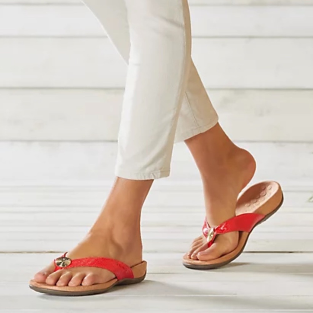 NWT Vionic Woven Thong Sandals with Metallic Detail - Hilda in Red